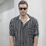 دانلود ریمیکس مهدی احمدوند انقدر زار زدم سرمو به دیوار زدم